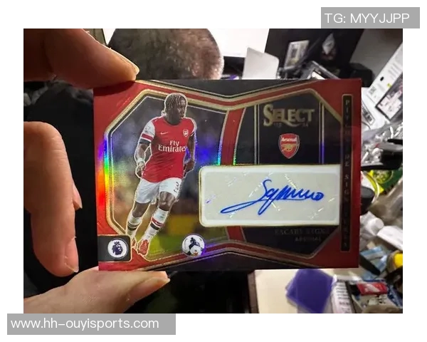 探索帕尼尼足球球星卡的魅力与收藏价值揭秘 探索帕尼尼足球球星卡的魅力与收藏价值揭秘